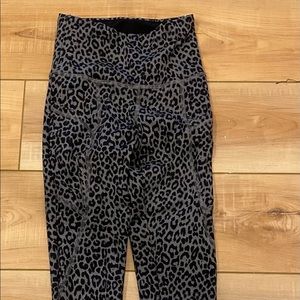 strut this leopard legging